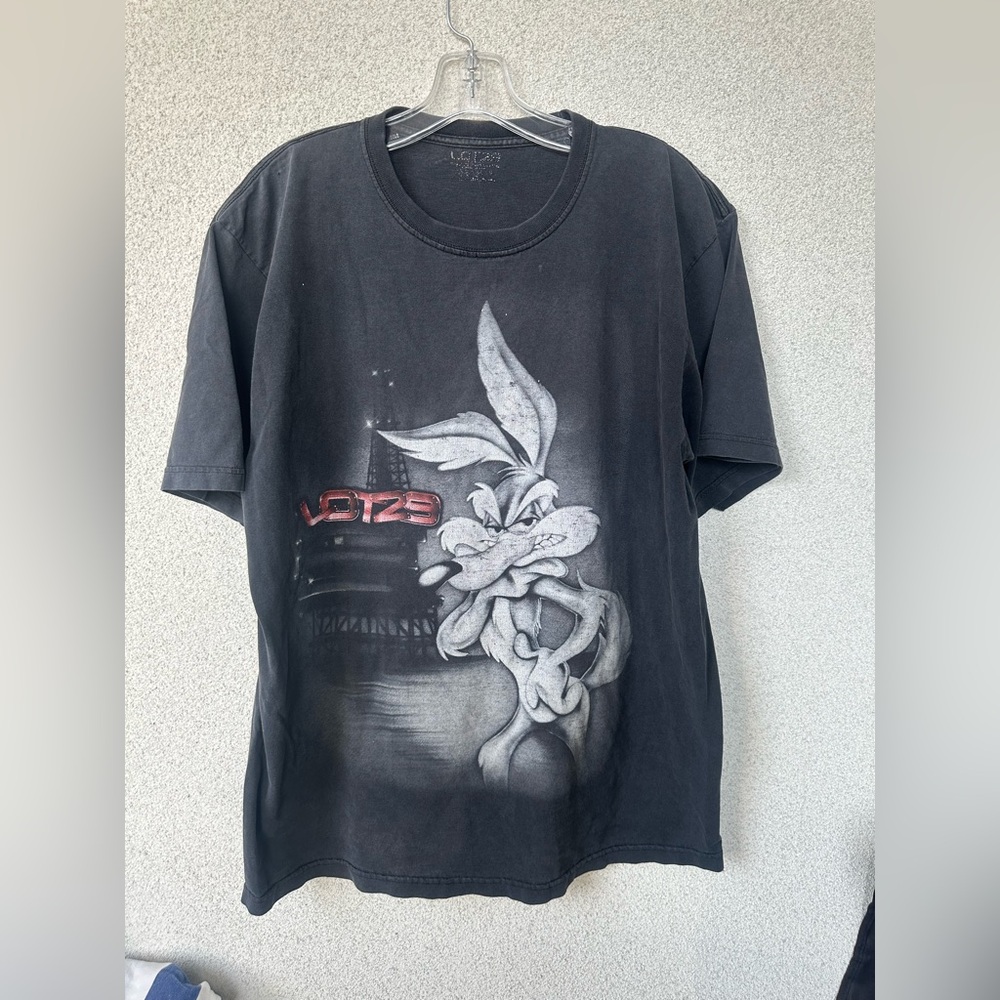 90s Vintage Lot 29 Wile E. Coyote - Looney Tunes Tee